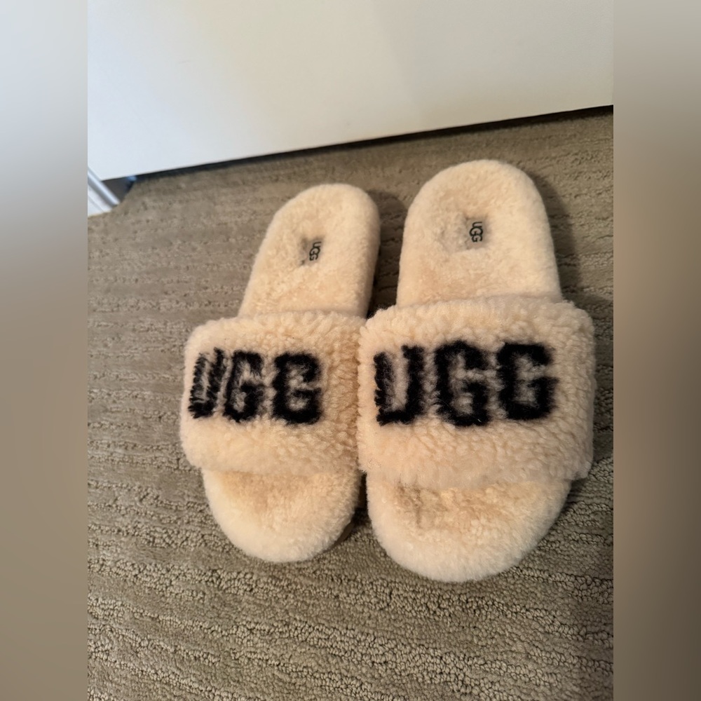 UGG Fuzzy Slides